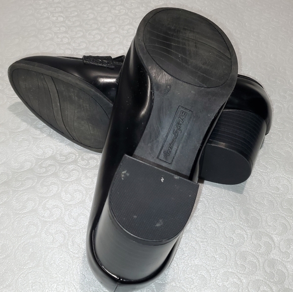 Ladies American Eagle Loafers - Picture 5 of 5